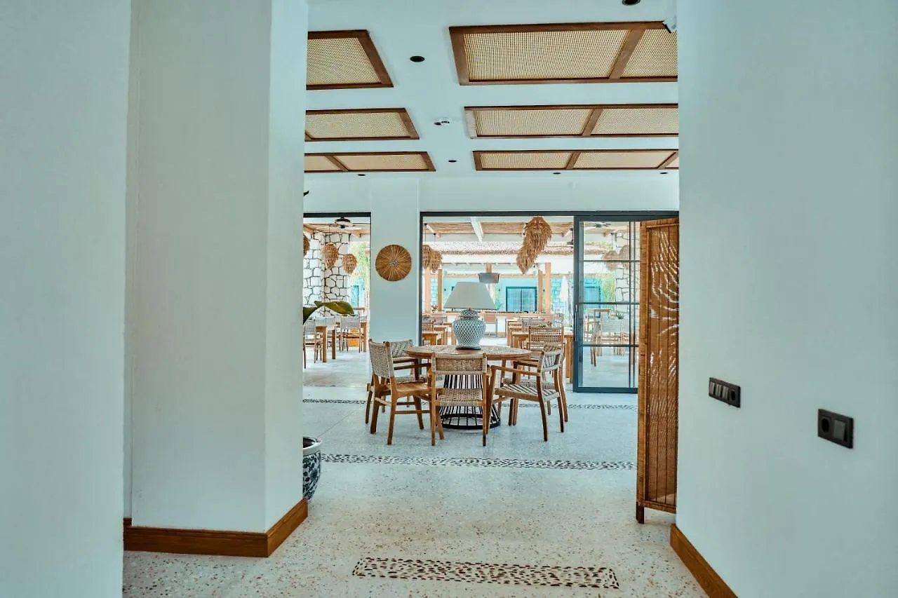 The Pearl Oeluedeniz Hotel 4*, Oludeniz