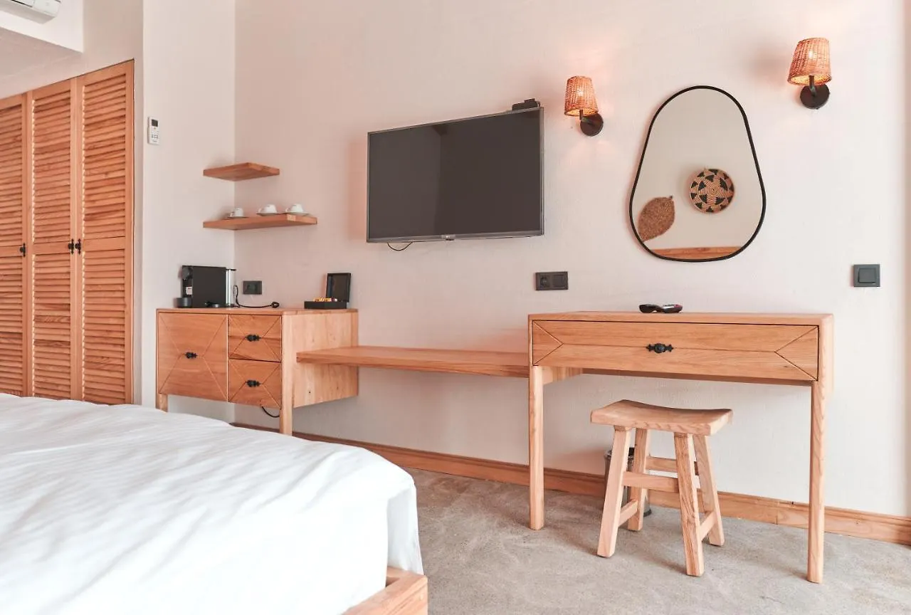 The Pearl Oeluedeniz Hotel